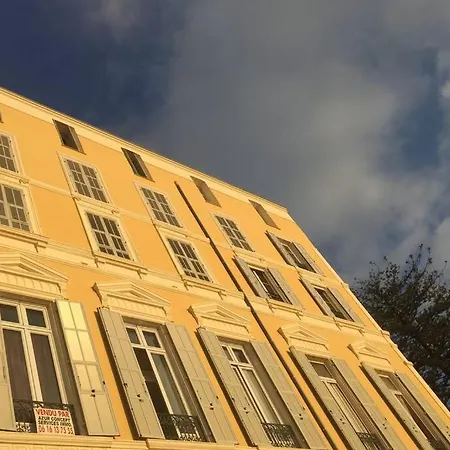 Exceptionnel !!! Venez Sejourner Dans Les 3 D'un Authentique Ancien Palace De La Belle Epoque De 1874 !!! Unique !!!