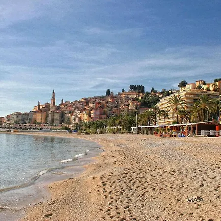 Belle époque Palace Suites: Seaside Elegance In *